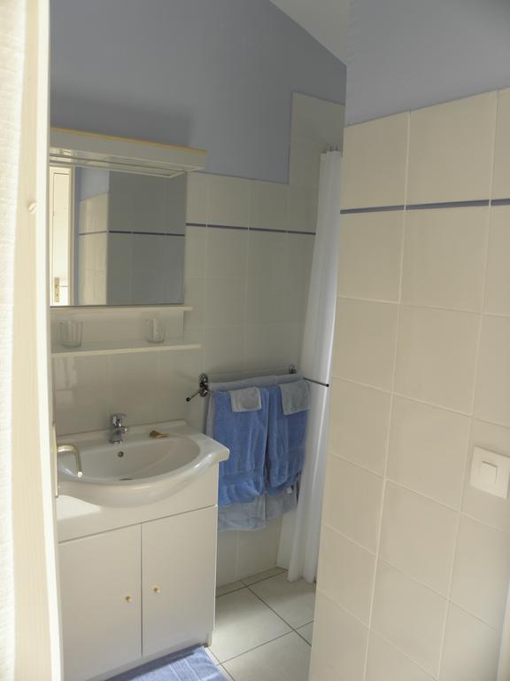 La Parenthese Apartment Sommieres Room photo